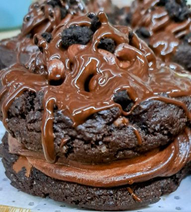 Mississippi Mud Cookie Sandwich